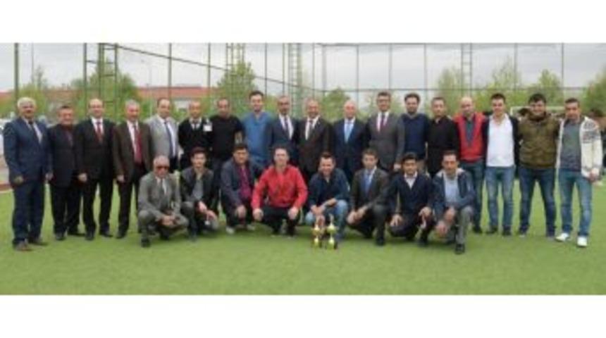 Esog&uuml; Bahar Etkinlikleri Spor M&uuml;sabakaları&rsquo;nda &Ouml;d&uuml;ller Sahiplerini Buldu