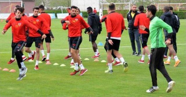 Kayserispor Teknik Direktörü Bakkal: