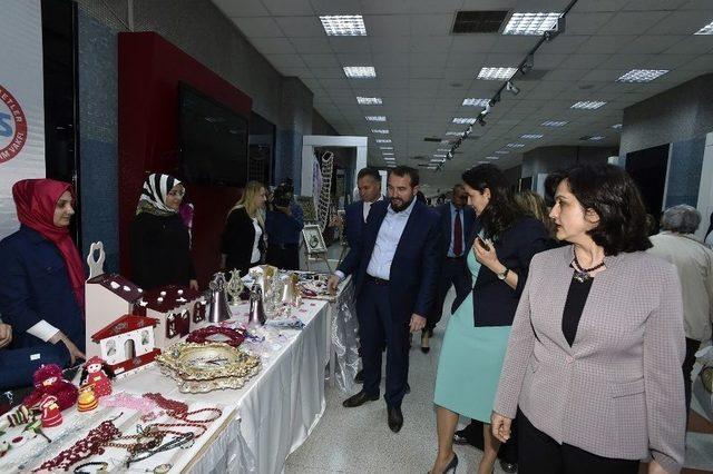 Metro Sanat Galerisi’nde Kadın Danışma Birimleri Kermesi