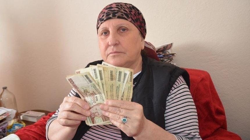 Yıllar &Ouml;nce Sakladığı Paraları Bulduğuna Sevinemedi