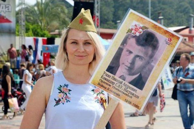 Kemer de Ruslar Zafer Bayramı nı Kutladı 3