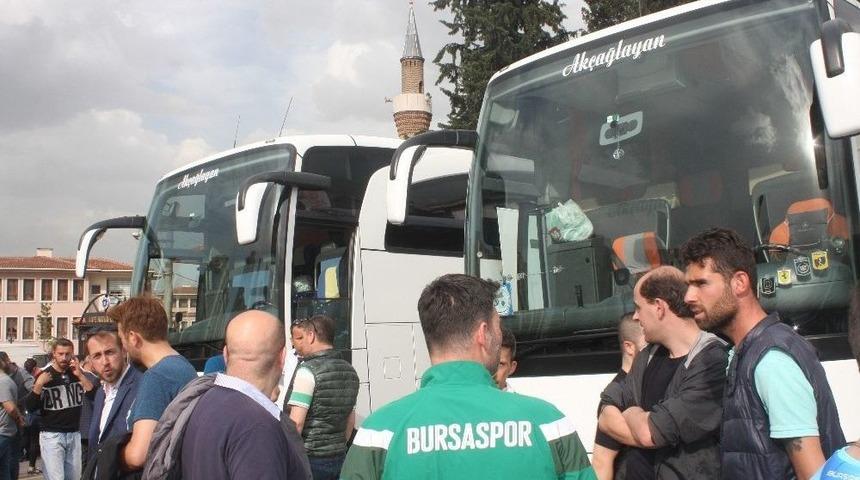 Bursasporlu Taraftarlar Umreye Uğurlandı