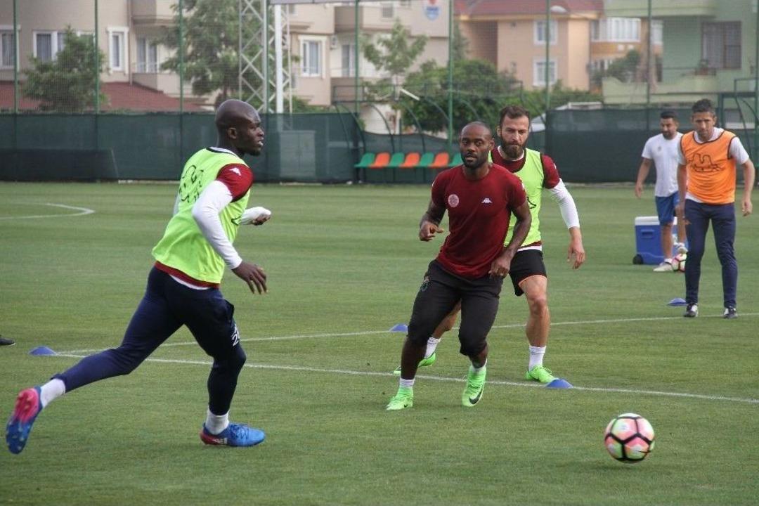 Vagner Love&rsquo;dan Takım Arkadaşlarına Teşekk&uuml;r