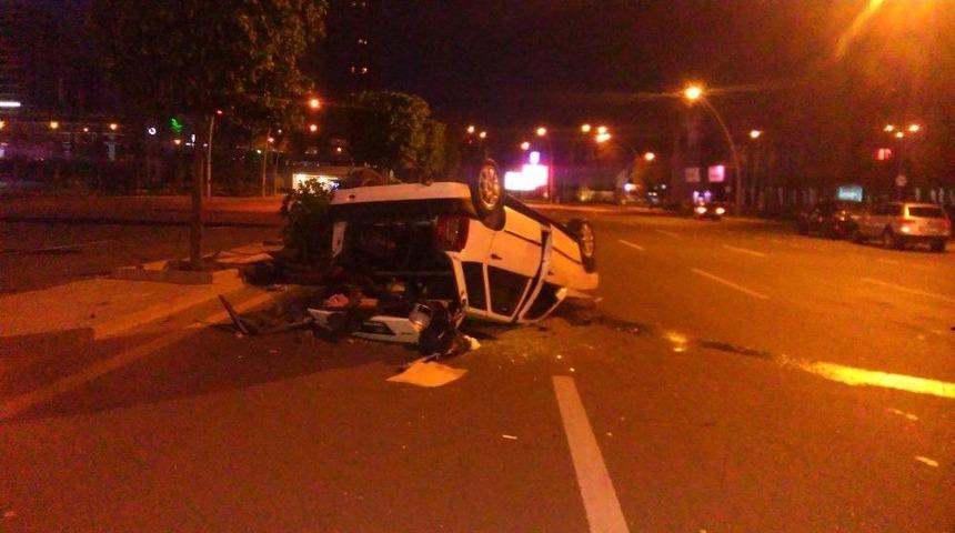 Başkent&rsquo;te Kontrolden &Ccedil;ıkan Otomobil Takla Attı: 1 Yaralı