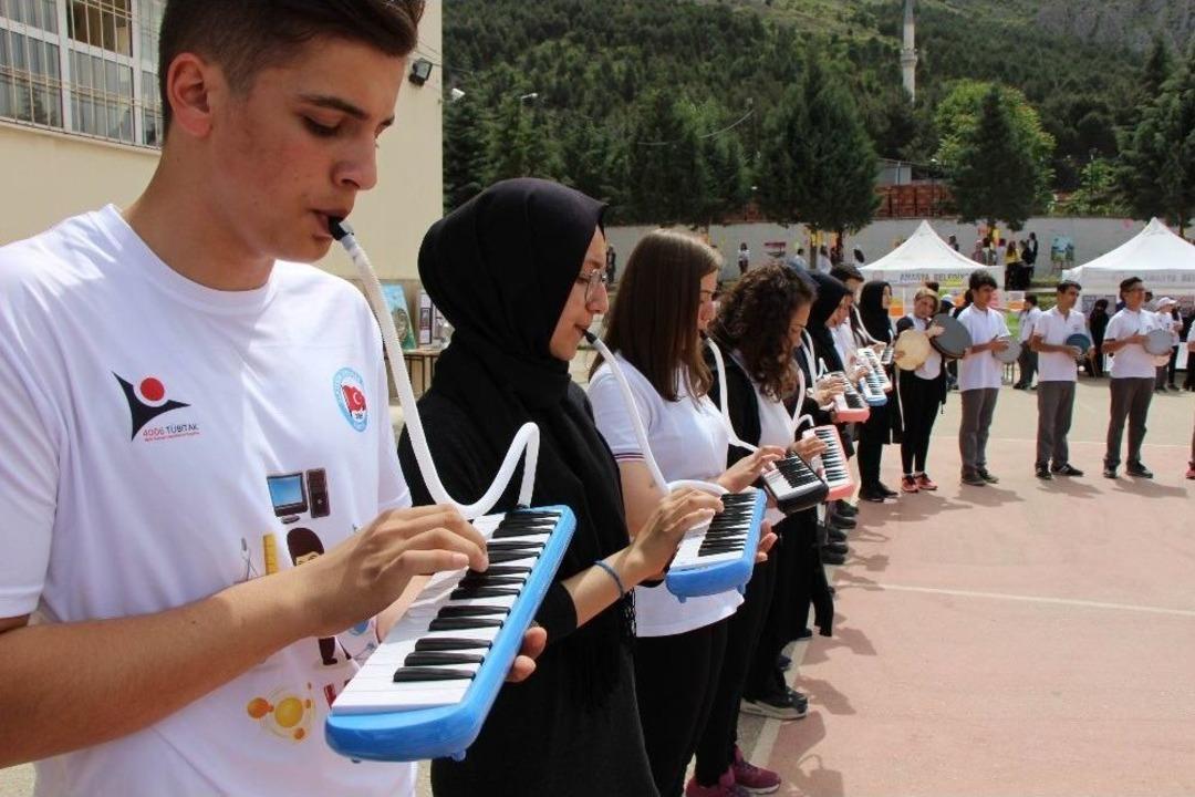 Deneyde Yaptılar, Mehterde &Ccedil;aldılar