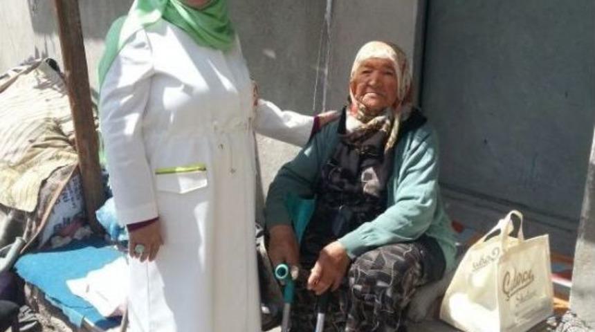 Hanımefendi Ayşe Kam&ccedil;ı Ziyaretlere Devam Ediyor