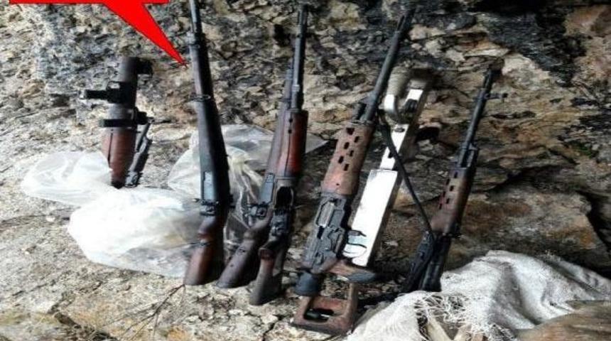 21 G&uuml;nd&uuml;r Kato Dağı'nda S&uuml;ren Operasyonda Pkk'ya Ait 26 Mağara Bulundu