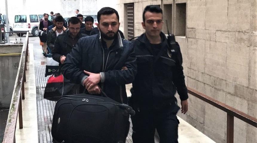 Fet&ouml; Evlerine &Ouml;ğrenci Kazandırmaya &Ccedil;alışan 24 Kişi Adliyeye Sevk Edildi