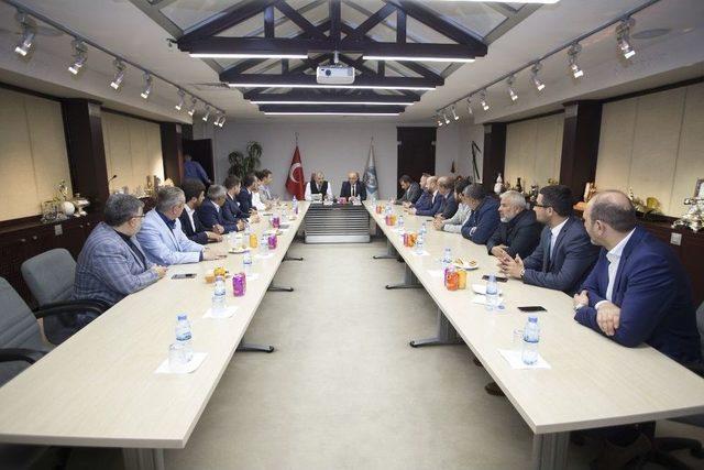 Ak Parti İl Y&ouml;netimi Başkan Mustafa &Ccedil;elik&rsquo;i Ziyaret Etti 1