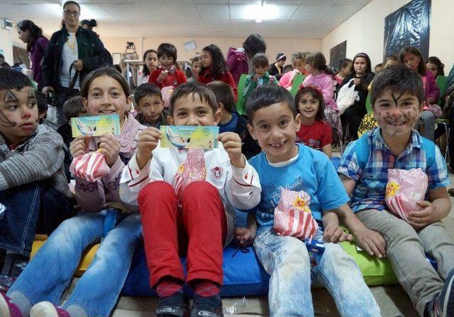 Yozgat&rsquo;ta K&ouml;y &Ccedil;ocukları İlk Kez Sinemayla Tanıştı 2