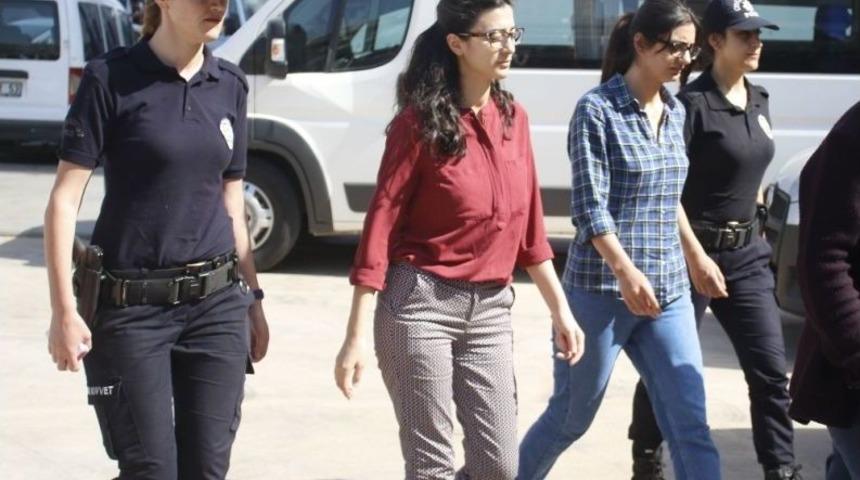 Antalya&rsquo;da Fet&ouml; Ş&uuml;phelisi Hakim Ve Savcılar Adliyede