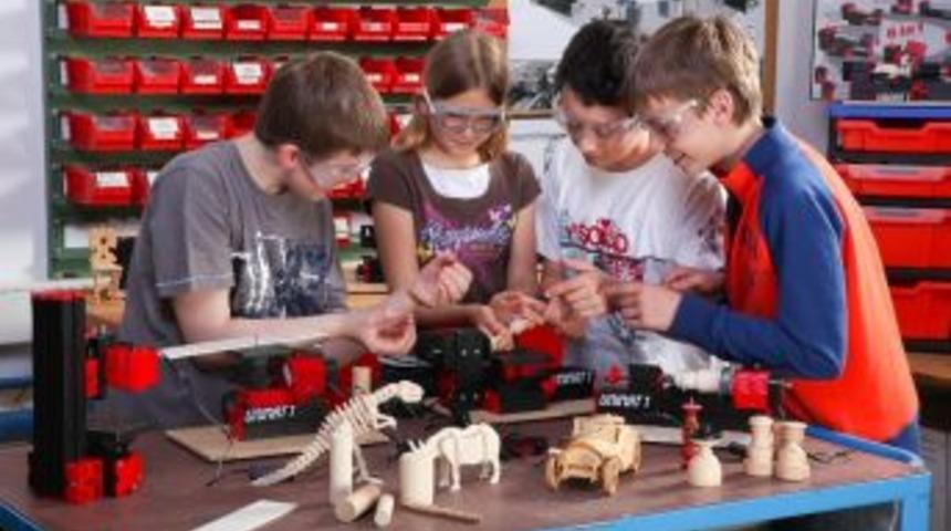 Antalya K&uuml;lt&uuml;r Sanat&rsquo;ta Anneler G&uuml;n&uuml;&rsquo;ne &Ouml;zel At&ouml;lyeler