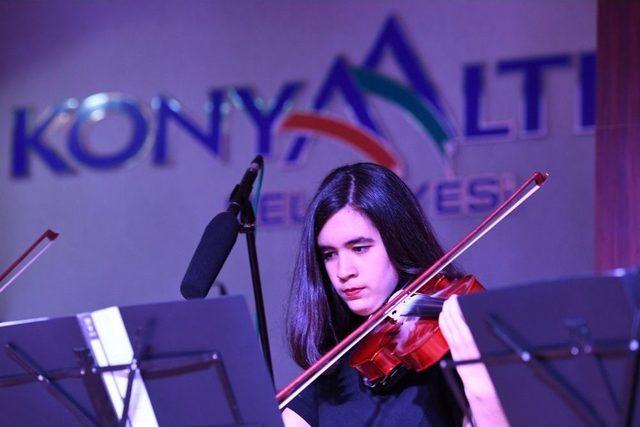 Konyaaltı Orkestrası’ndan Konser