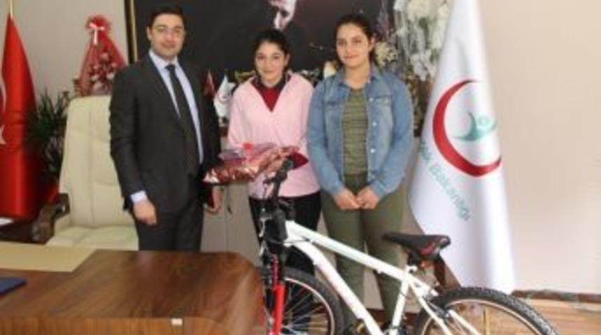 Aşı Haftası Kompozisyon Yarışması &Ouml;d&uuml;lleri Verildi