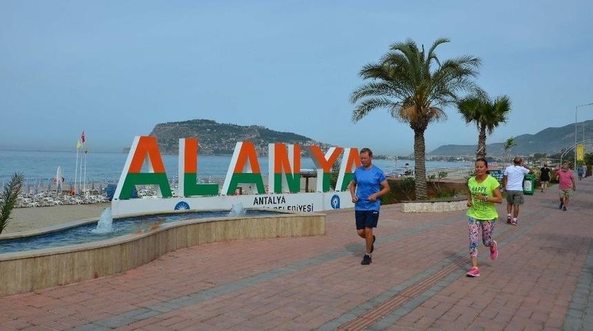 B&uuml;y&uuml;kşehir&rsquo;den Alanya&rsquo;ya 250 Bin &Ccedil;i&ccedil;ek