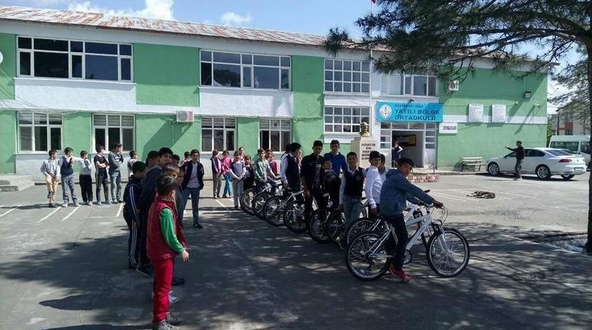 Kulp&rsquo;ta &lsquo;bisiklet Kullanmasını Bilmeyen Kalmasın&rsquo; Projesi
