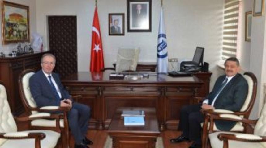 Başkan Akın&rsquo;dan Rekt&ouml;r Uzun&rsquo;a Tebrik Ziyareti