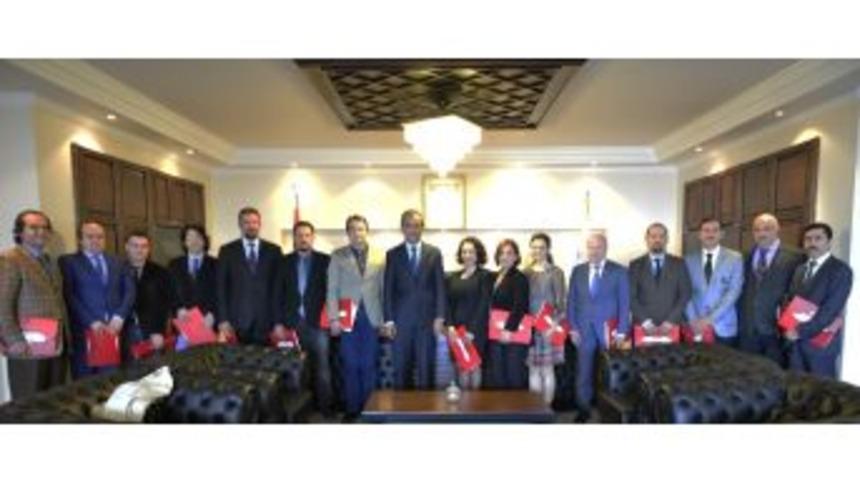 Rekt&ouml;r &Ouml;zer&rsquo;den D&uuml;zenleme Kuruluna Teşekk&uuml;r