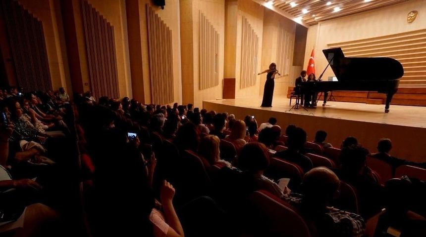 Yazıcı Ve Aksu&rsquo;dan M&uuml;zik Ş&ouml;leni