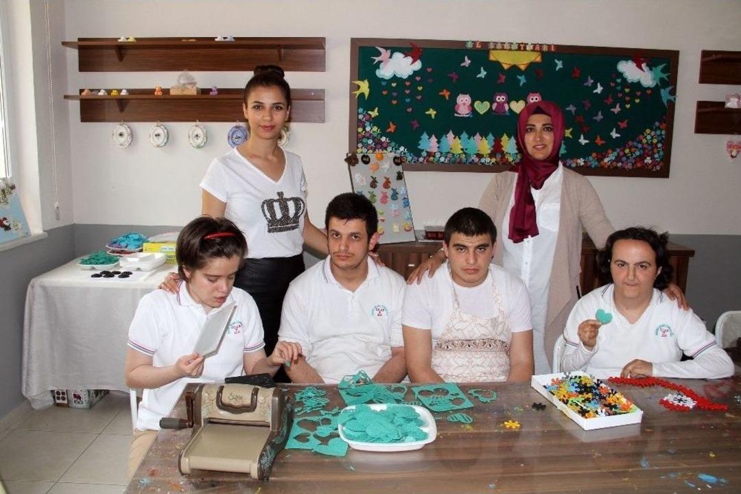 &Ouml;zel &Ouml;ğrencilerden Engelsiz Klip