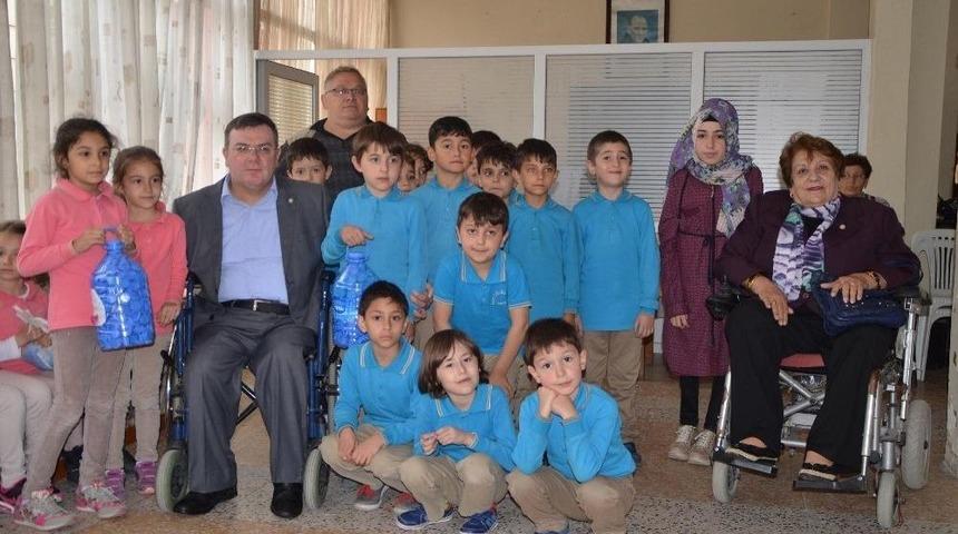 Minik &Ouml;ğrencilerden Engellilere &ldquo;mavi Kapak&rdquo; Desteği