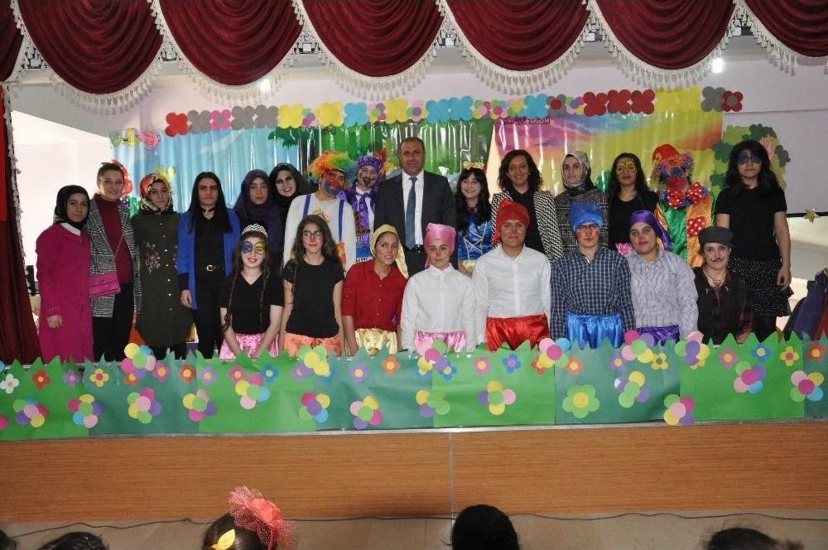 Bulanık&rsquo;ta Tiyatro G&ouml;sterisi