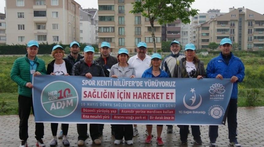 Sağlık İ&ccedil;in 10 Bin Adım Attılar