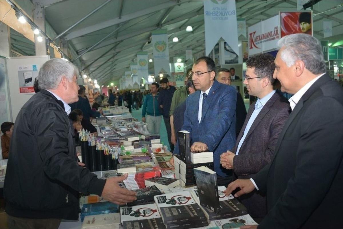6. Malatya Anadolu Kitap Ve K&uuml;lt&uuml;r Fuarı Devam Ediyor