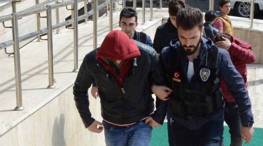 Emniyetten Uyuşturucu Operasyonu; 9 G&ouml;zaltı