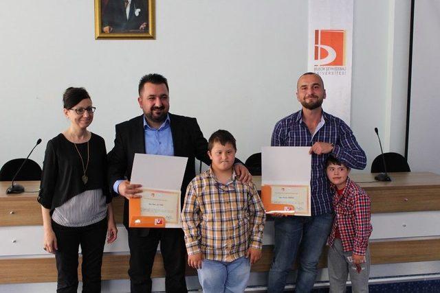 Sağlık Y&uuml;ksekokulu &Ccedil;ocuk Gelişimi B&ouml;l&uuml;m&uuml; &Ouml;ğrencileri &Ouml;zel Gereksinimli &Ccedil;ocuklarla Bir Araya Geldi 1