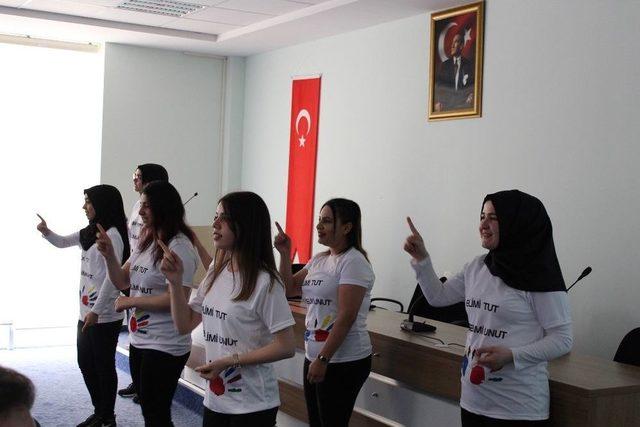 Sağlık Y&uuml;ksekokulu &Ccedil;ocuk Gelişimi B&ouml;l&uuml;m&uuml; &Ouml;ğrencileri &Ouml;zel Gereksinimli &Ccedil;ocuklarla Bir Araya Geldi 2