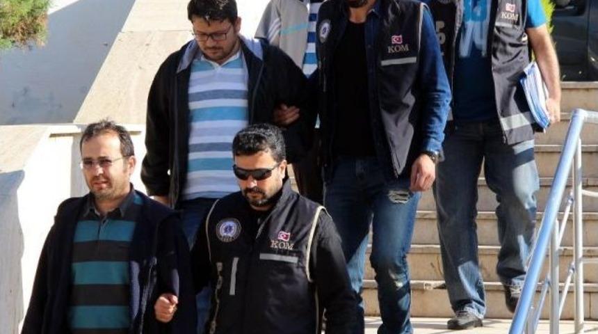 Fet&ouml;&rsquo;n&uuml;n Mahrem İmamları Tutuklandı