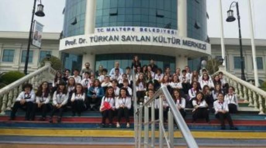 Anadolu &Uuml;niversitesi Devlet Konservatuvarı Uluslararası Korolar Festivalinden &Ouml;d&uuml;lle D&ouml;nd&uuml;