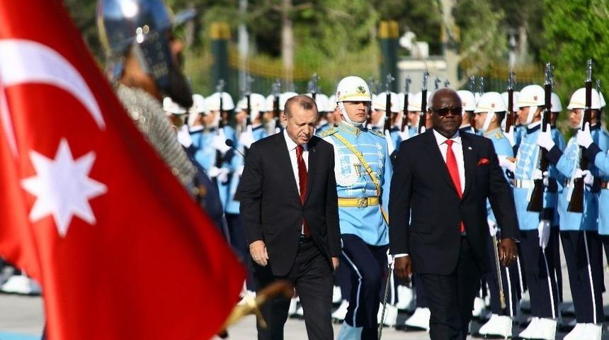 Cumhurbaşkanı Koroma K&uuml;lliye&rsquo;de