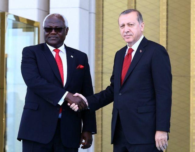 Cumhurbaşkanı Koroma Külliye’de