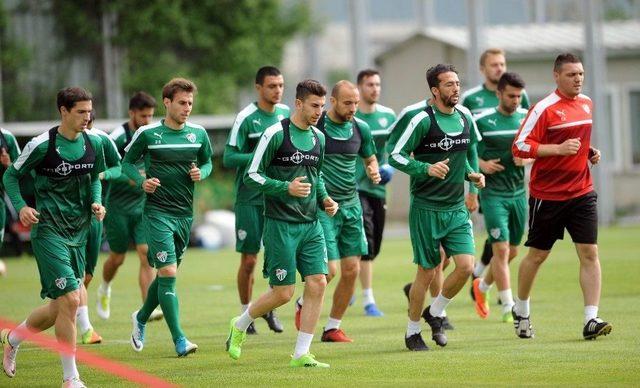 Bursaspor’da Beşiktaş Maçı Hazırlıkları Sürüyor