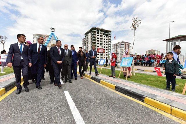 Battalgazi Belediyesi Trafik Haftasını Kutladı