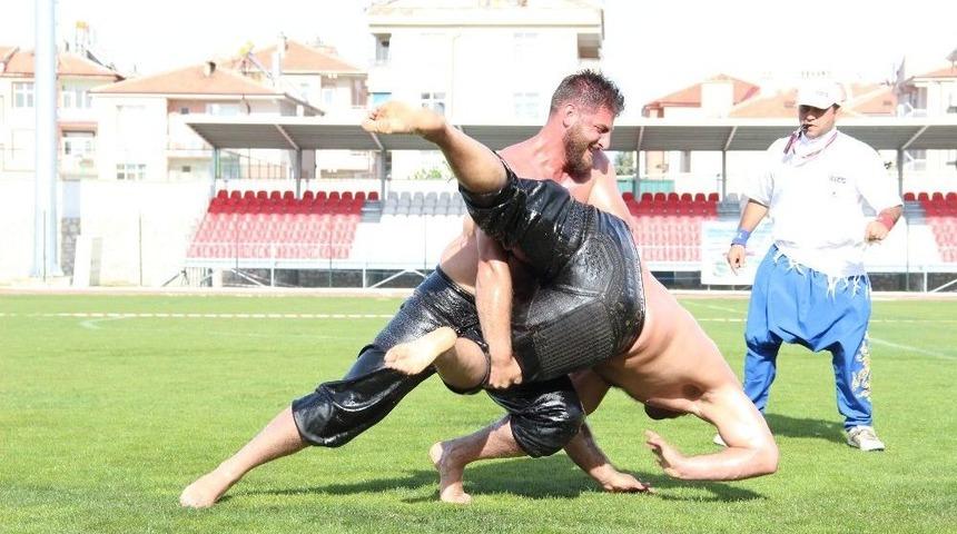 Karaman&rsquo;da 2. Yağlı Pehlivan G&uuml;reşleri