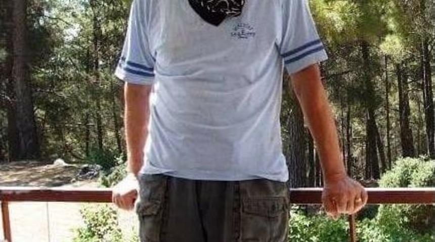 &Ccedil;evreci Ulvi B&uuml;y&uuml;knohut&ccedil;u İle Eşi Evinde Silahla Vurulmuş Halde Bulundu