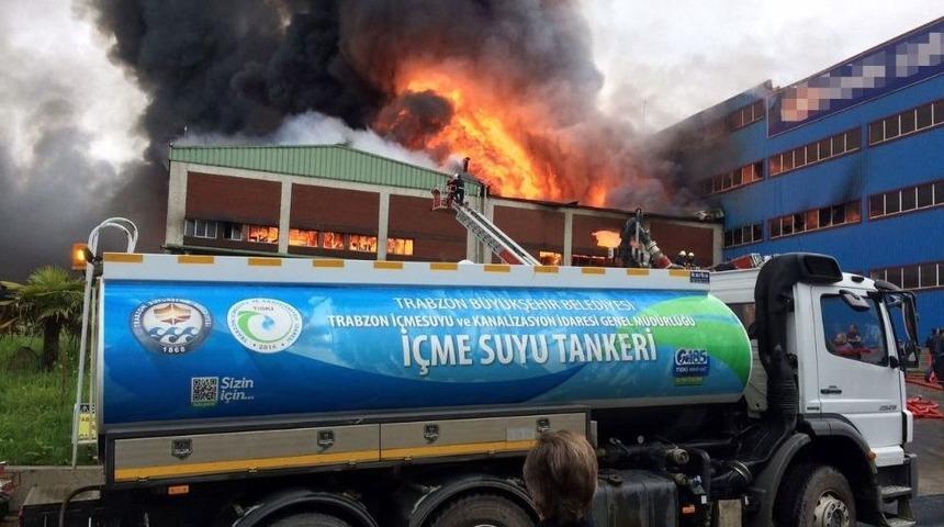 Trabzon&rsquo;da Mobilya Fabrikasında Korkutan Yangın