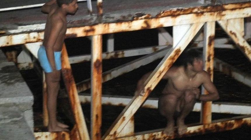 1965 Meşale Bandırma İ&ccedil;in Yandı