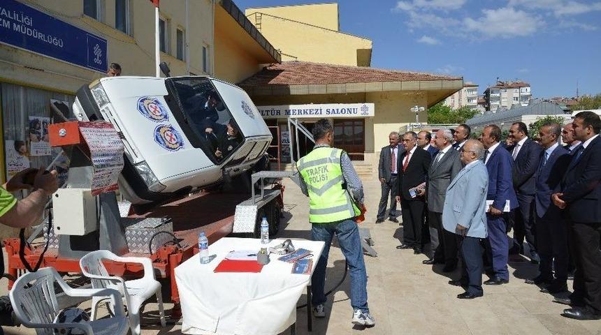 Karayolu Trafik G&uuml;venliği Anlatıldı