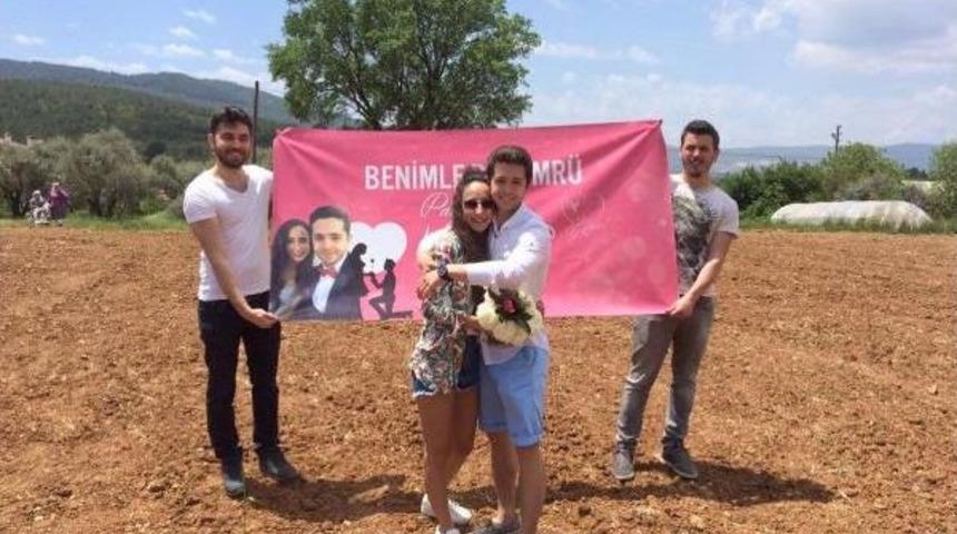 G&ouml;ky&uuml;z&uuml;nden Inen Gen&ccedil; Kıza S&uuml;rpriz Teklif