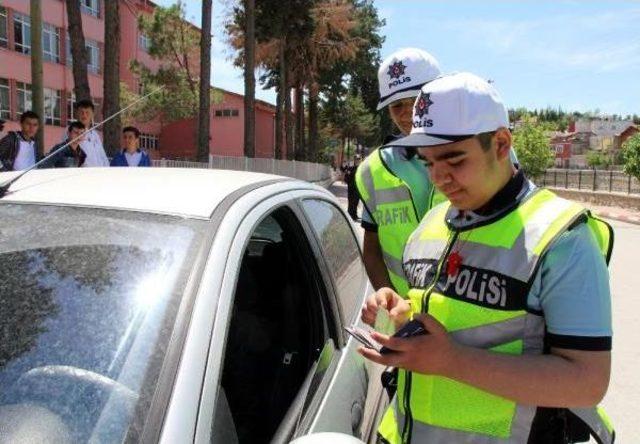 Engelliler Bir Günlük Polis Oldu