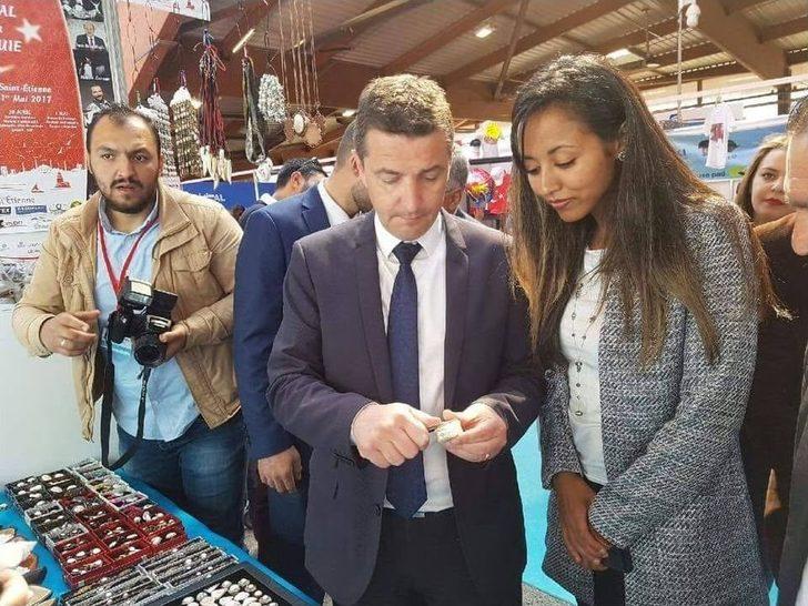 Belçikalı Belediye Başkanı Gael Perdriau Lületaşı İşledi G1