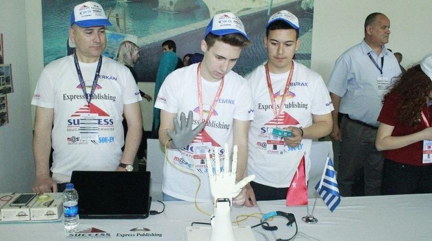 &Ouml;ğrencilerin Geliştirdiği Robotlar Konya&rsquo;da Sergileniyor