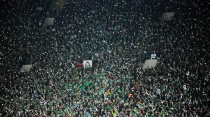 Bursasporlu Taraftarlar Beşiktaş Ma&ccedil;ına Yoğun İlgi G&ouml;steriyor