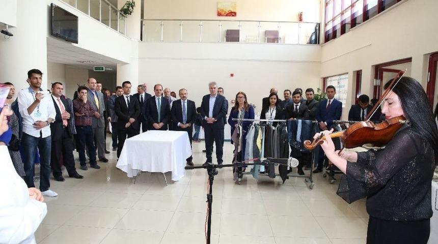 Bayburt &Uuml;niversitesinde Yardım Kermesi D&uuml;zenlendi