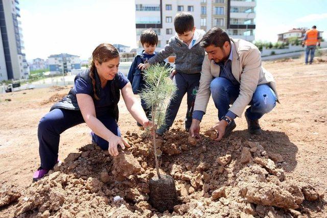 Yenimahalle Belediyesinden Hemşirelere Yeşil Jest