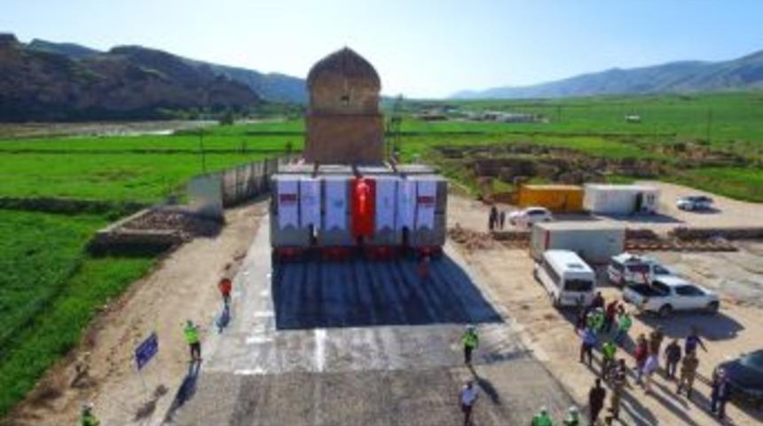 Zeynel Bey T&uuml;rbesi Yarın Taşınacak